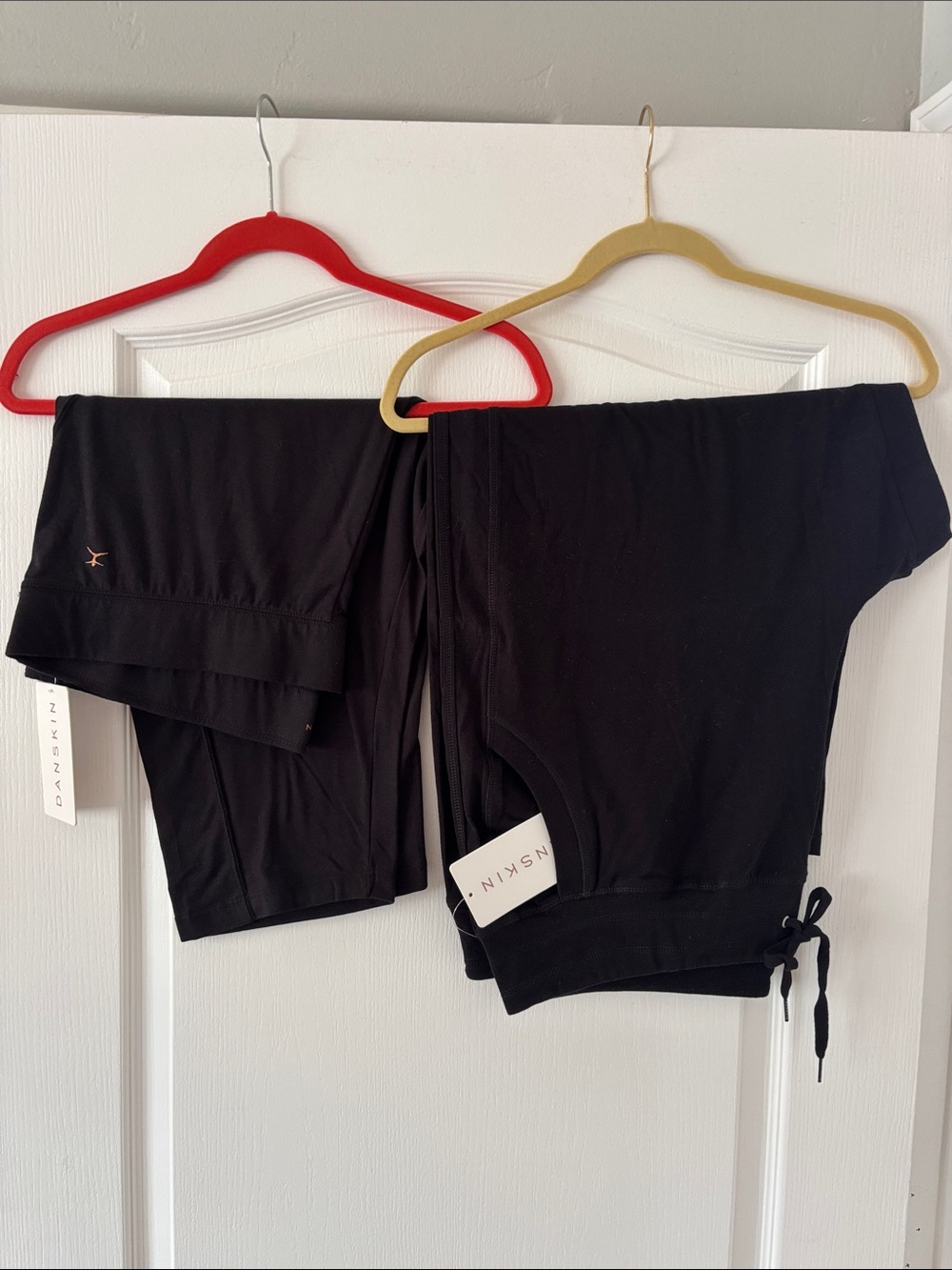 NWT Pair of DANSKIN Black Pants (Drawcord Cropped and Leggings Cropped) SIZE 3X